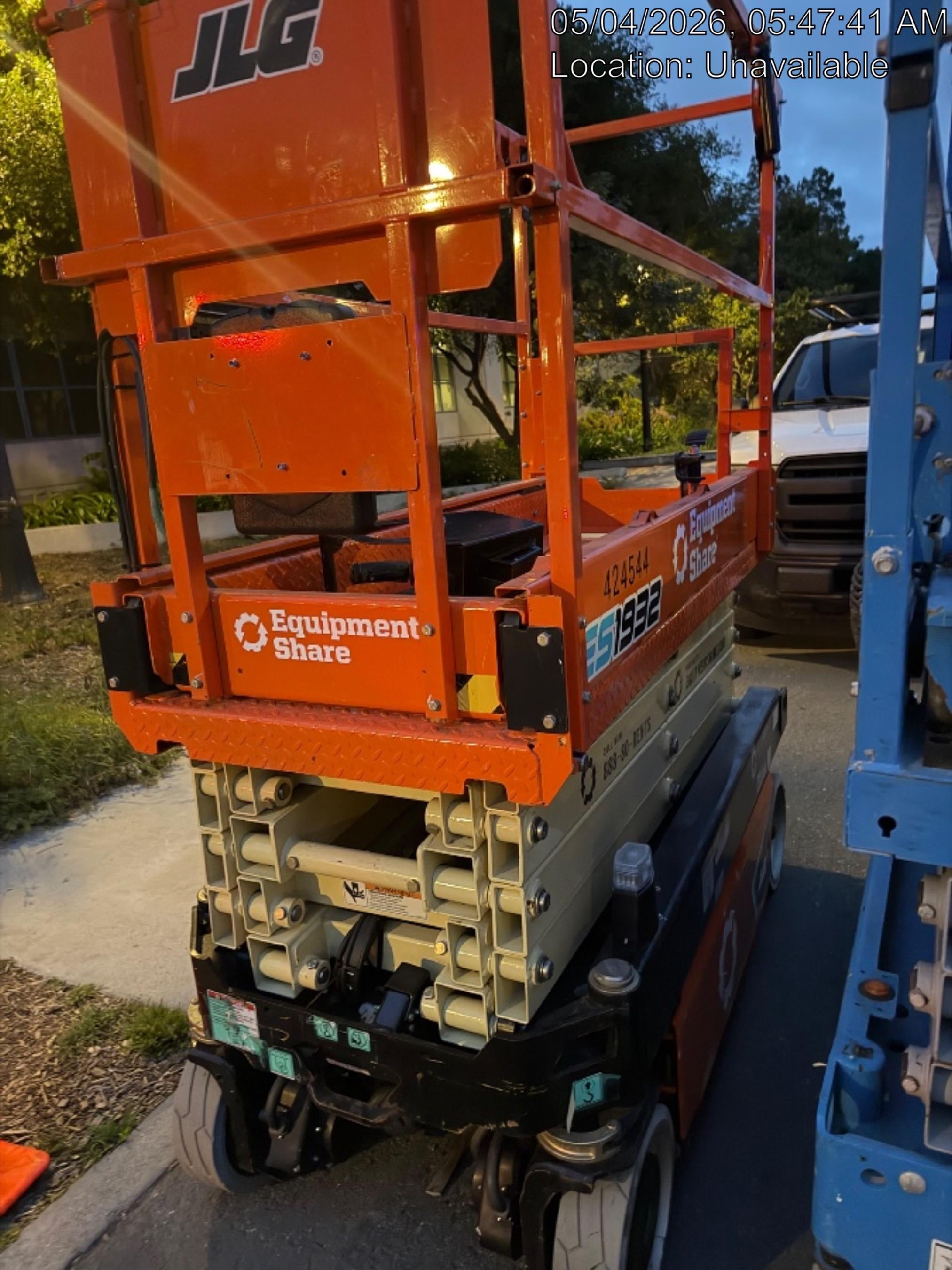 2020 Genie GS-1930 Solid Non Marking Tires, Beacon, Folding rails with half height swing gate, 800W Inverter