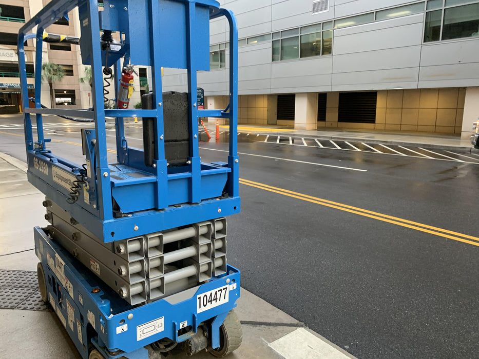 2020 Genie GS-1930 Fixed rails with chain entry gate - Pre A92.20