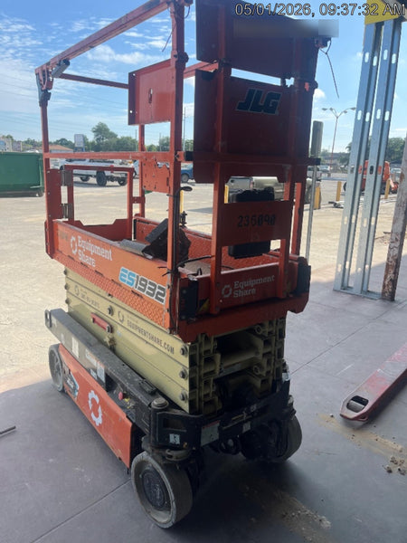 2022 JLG ES1932