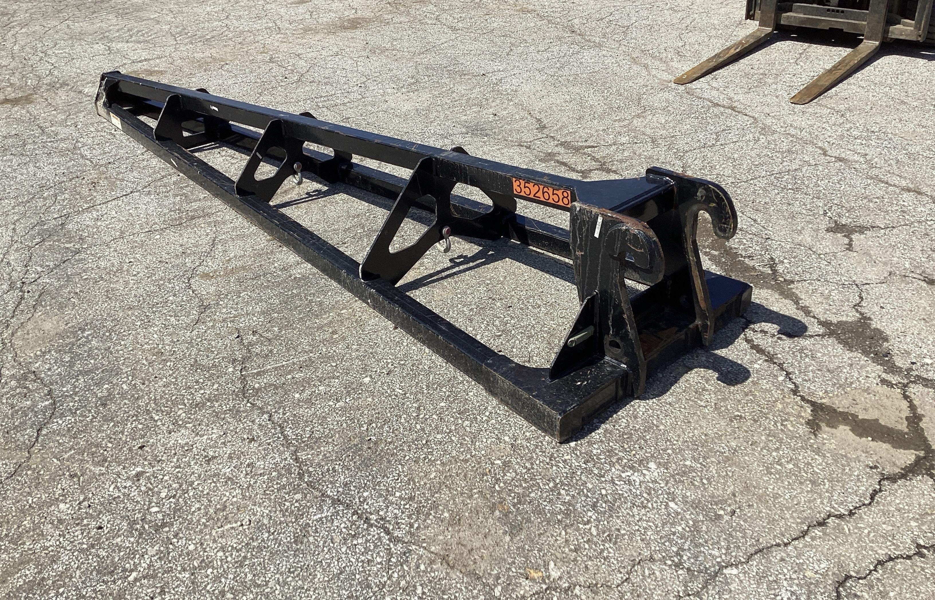 2023 JLG 1001275853