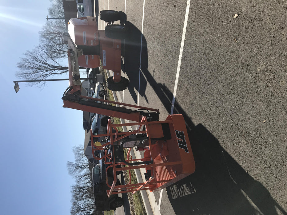 2019 JLG 460SJ