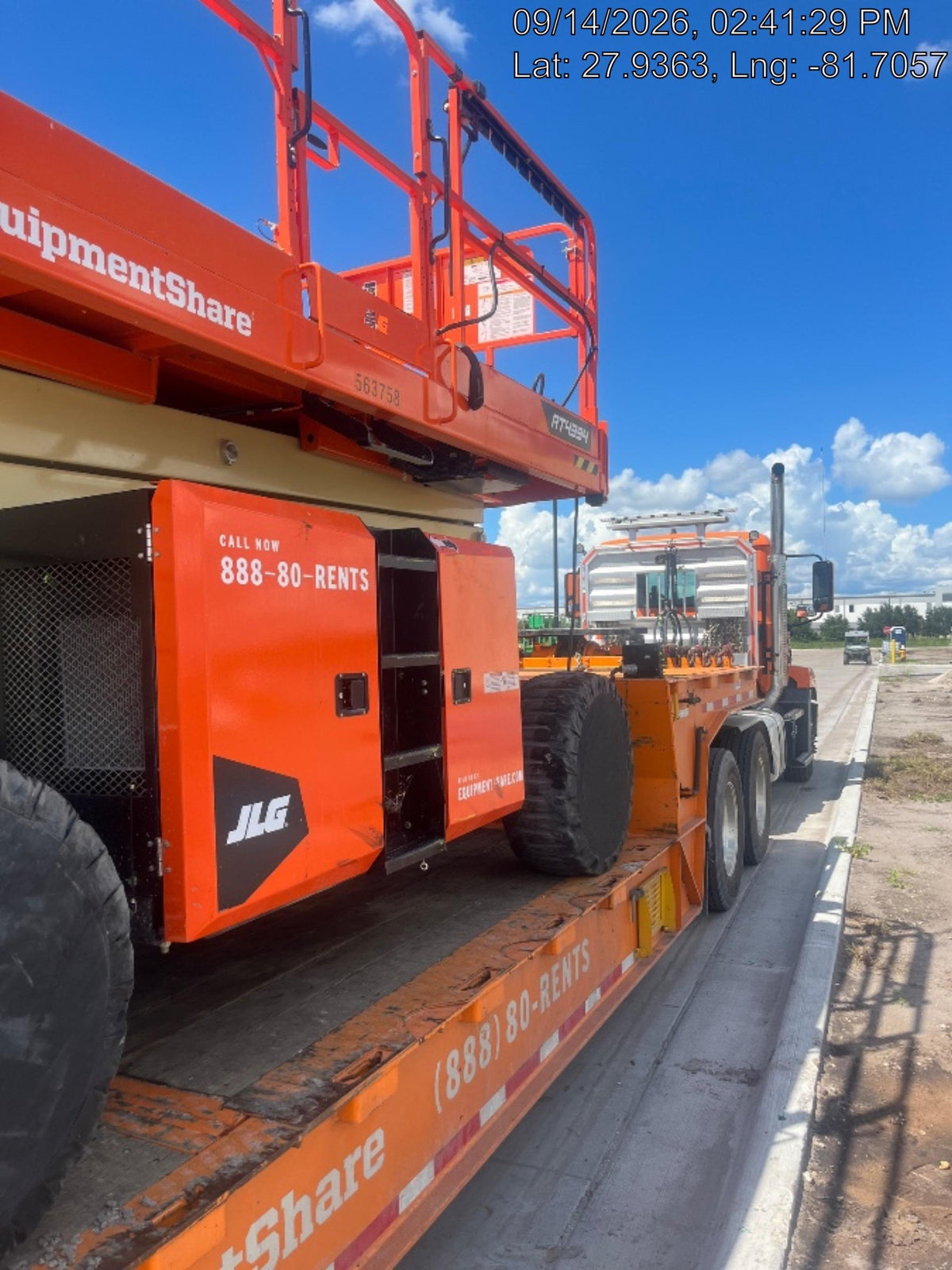 2025 JLG RT4394