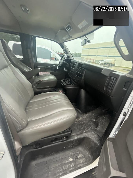2023 CHEVROLET Express Van - Rental