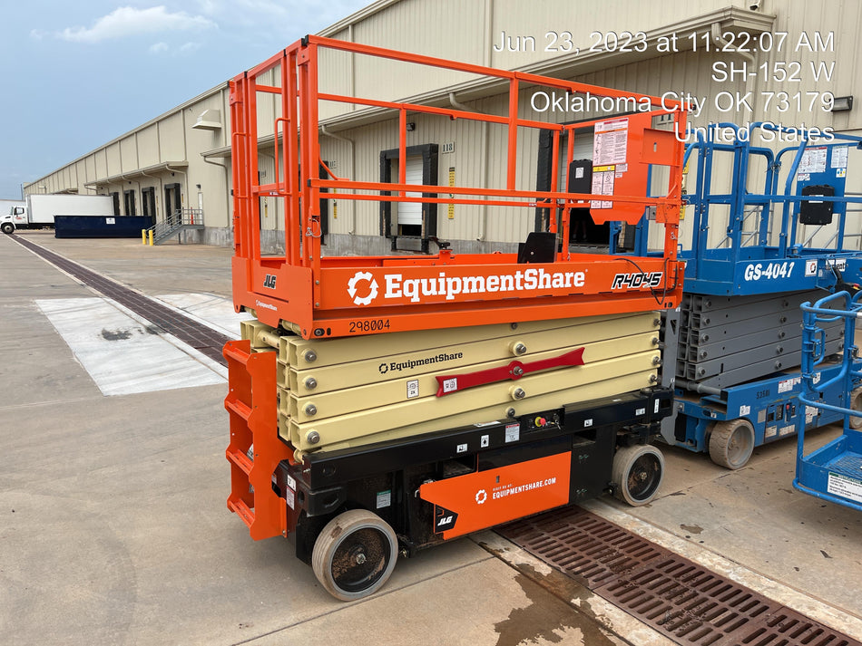 2023 JLG R4045