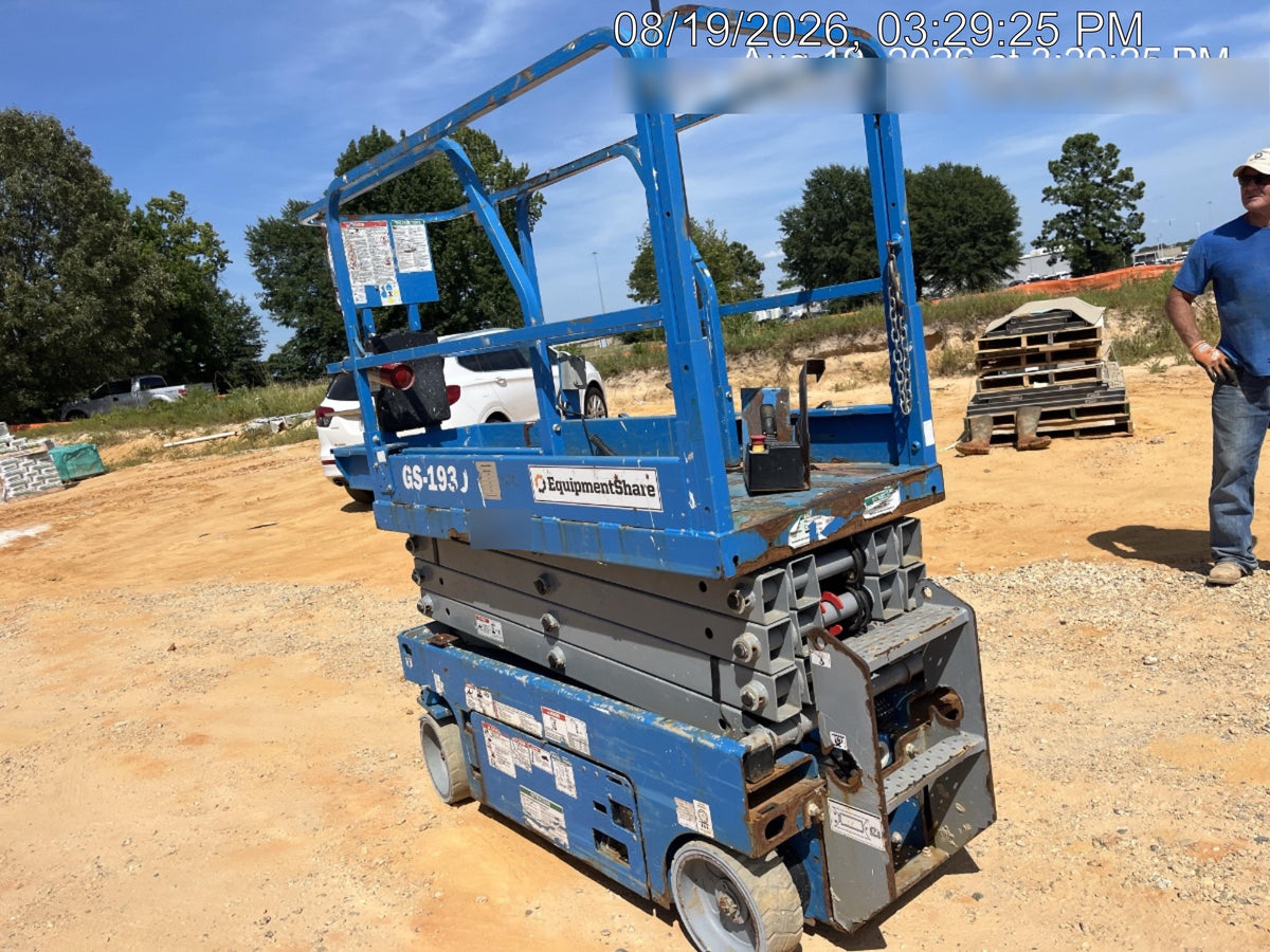 2019 Genie GS-1930 Fixed Rails with Chain Entry