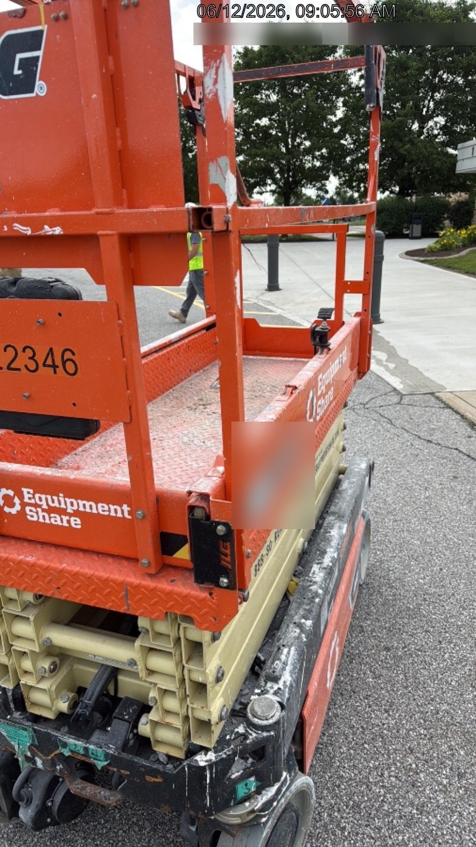 2023 JLG ES1932