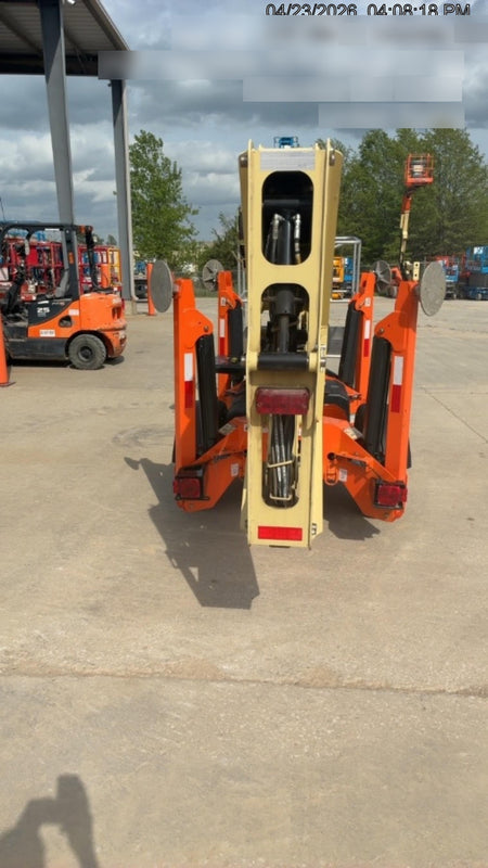 2022 JLG T350