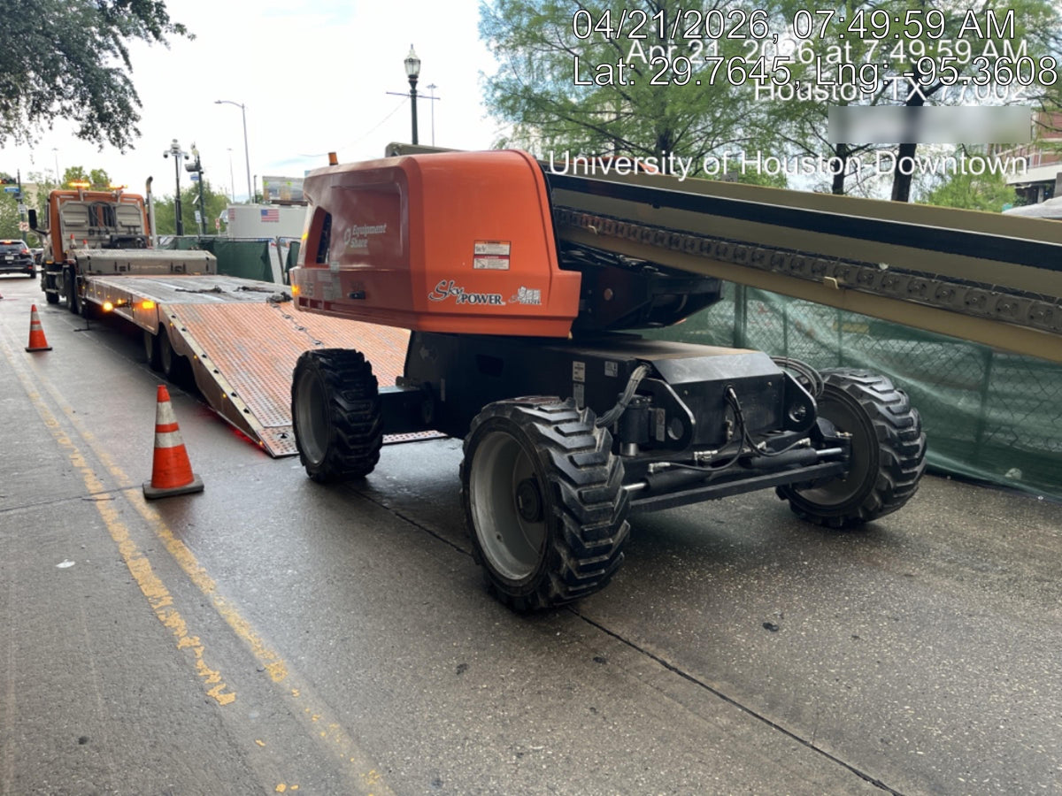 2023 JLG 600S