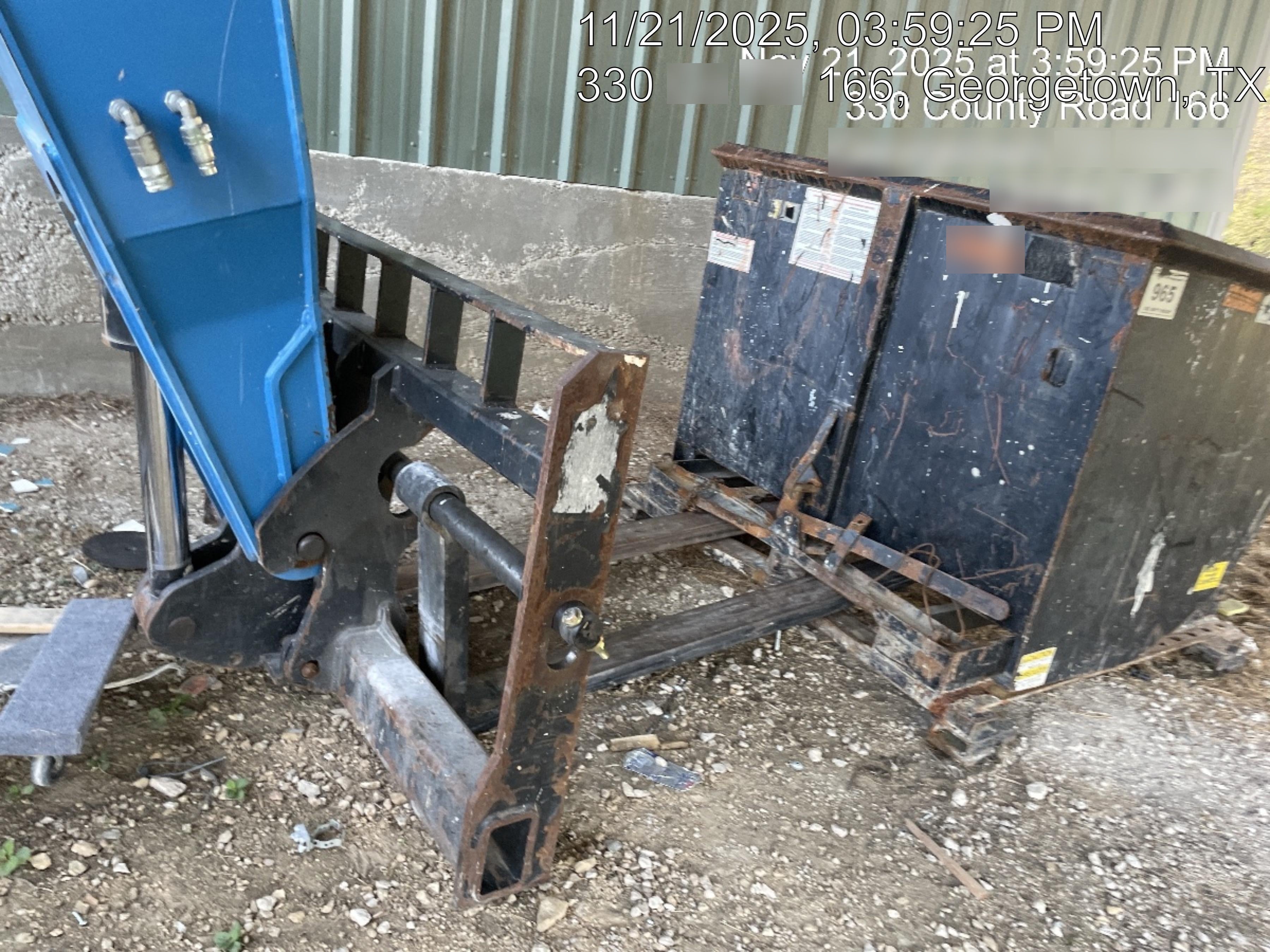 2018 Genie GTH-844 GTH-844 w/Open ROPS, Solid Tires, beacon/work lights, 60" carriage/forks