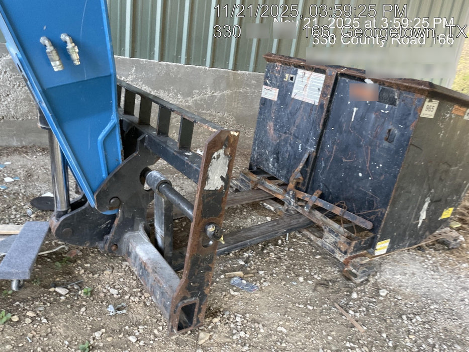 2018 Genie GTH-844 GTH-844 w/Open ROPS, Solid Tires, beacon/work lights, 60" carriage/forks