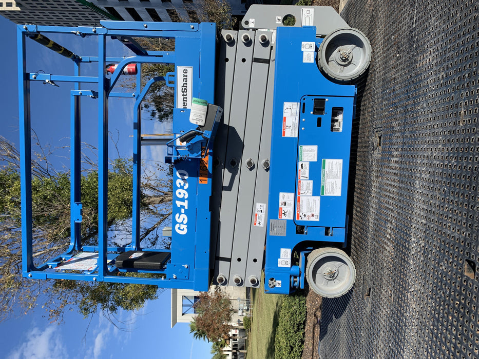 2020 Genie GS-1930 Solid Non Marking Tires, Beacon, Folding rails with half height swing gate