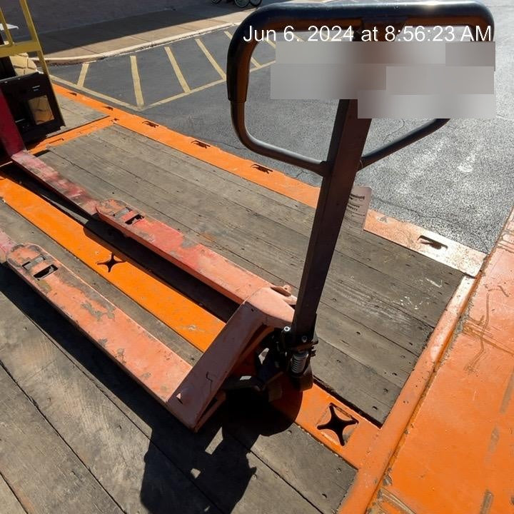 2021 HAUL MASTER 2.5 Ton Manual Pallet Jack