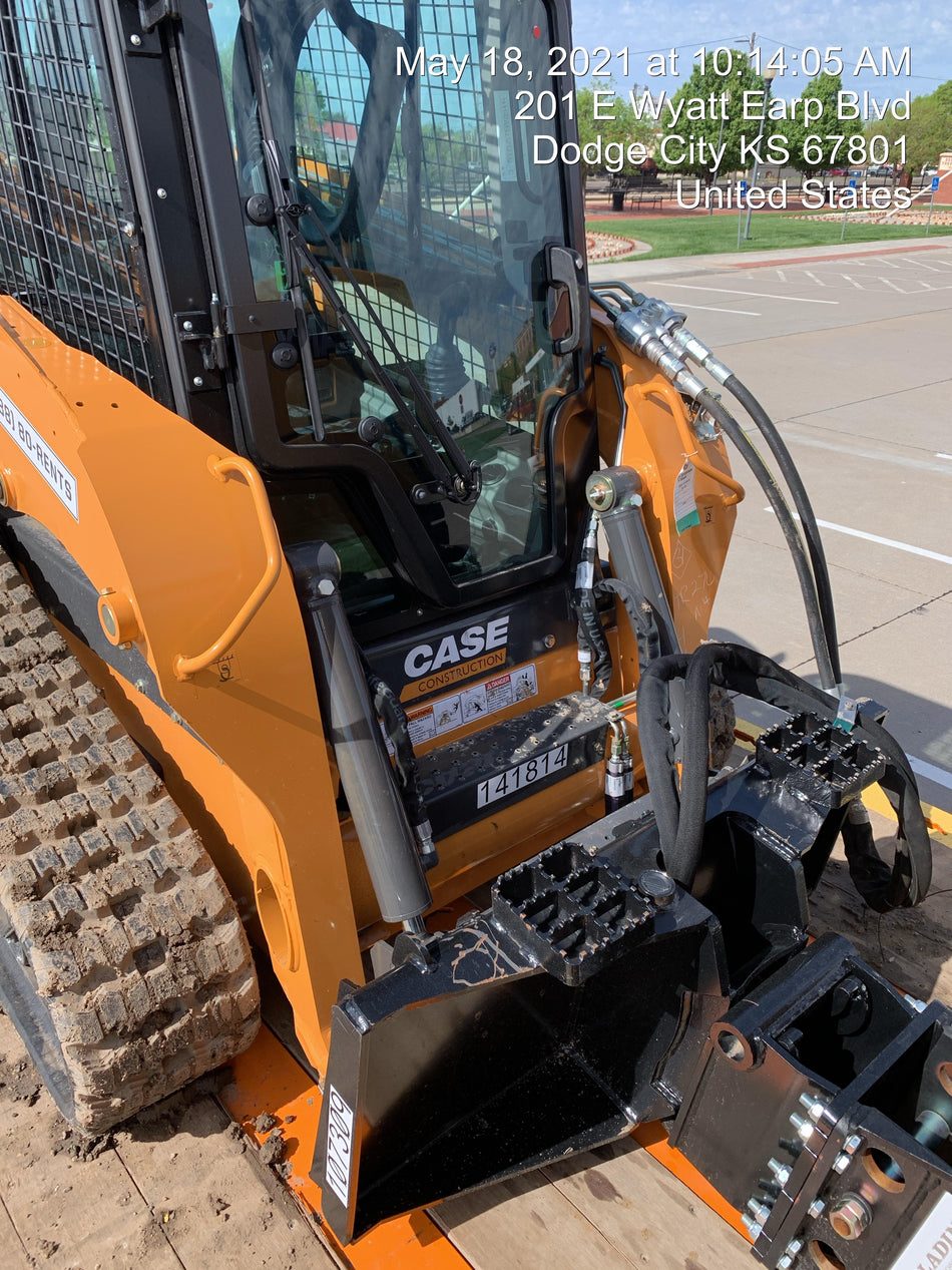 2021 CASE TR270B