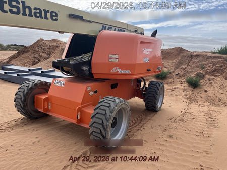 2022 JLG 660SJ