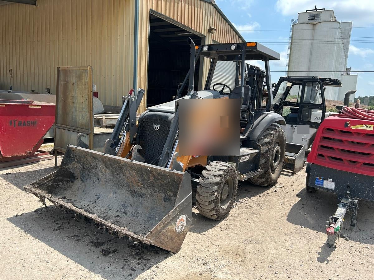 2022 CASE 570N EP