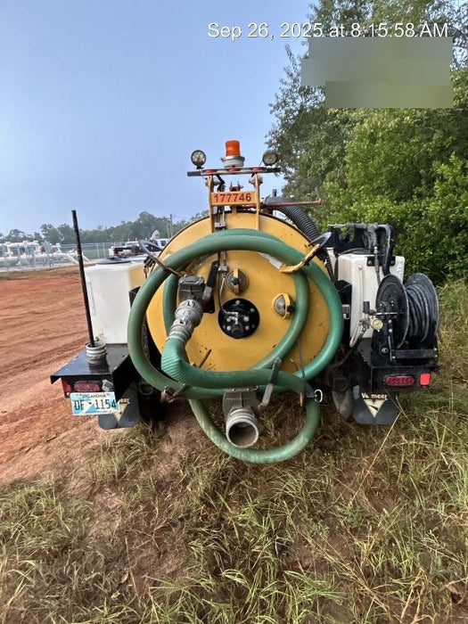 2021 VAC-TRON LP573XDT