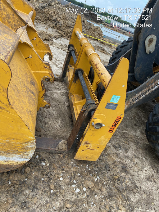 2020 JOHN DEERE 96" Loader Fork Carriage - John Deere