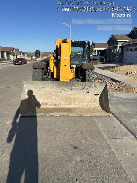 2025 JLG 1001100823