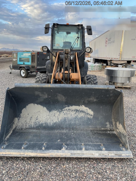 2022 Case 221F Cab/Heat/Air, CWK, Hydraulic Coupler, LED Worklights