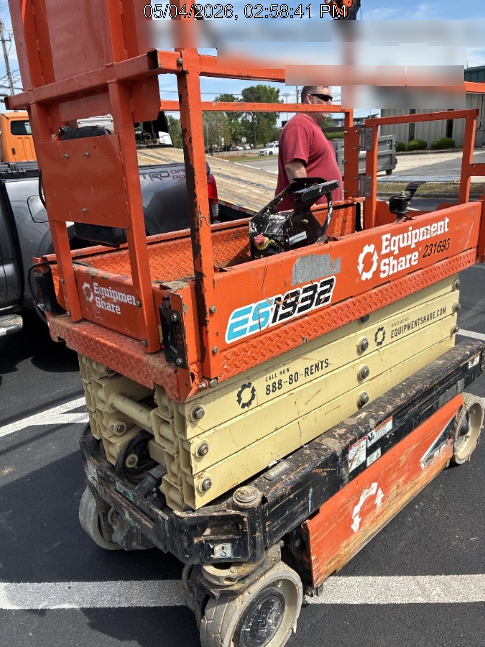 2022 JLG ES1932