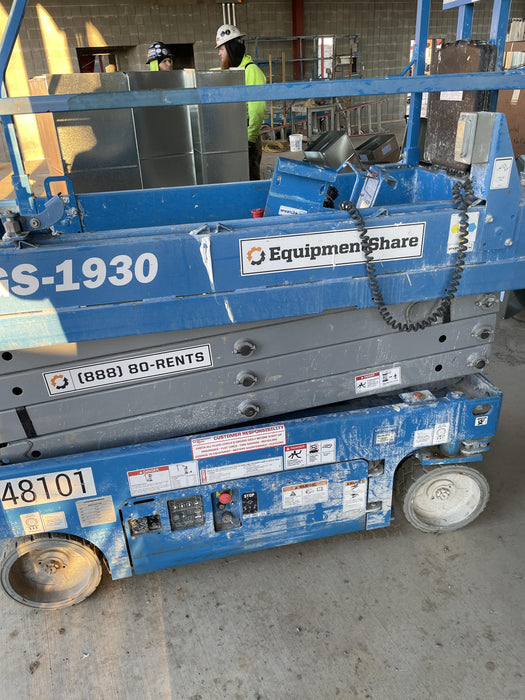 2019 Genie GS-1930 Fixed Rails with Chain Entry