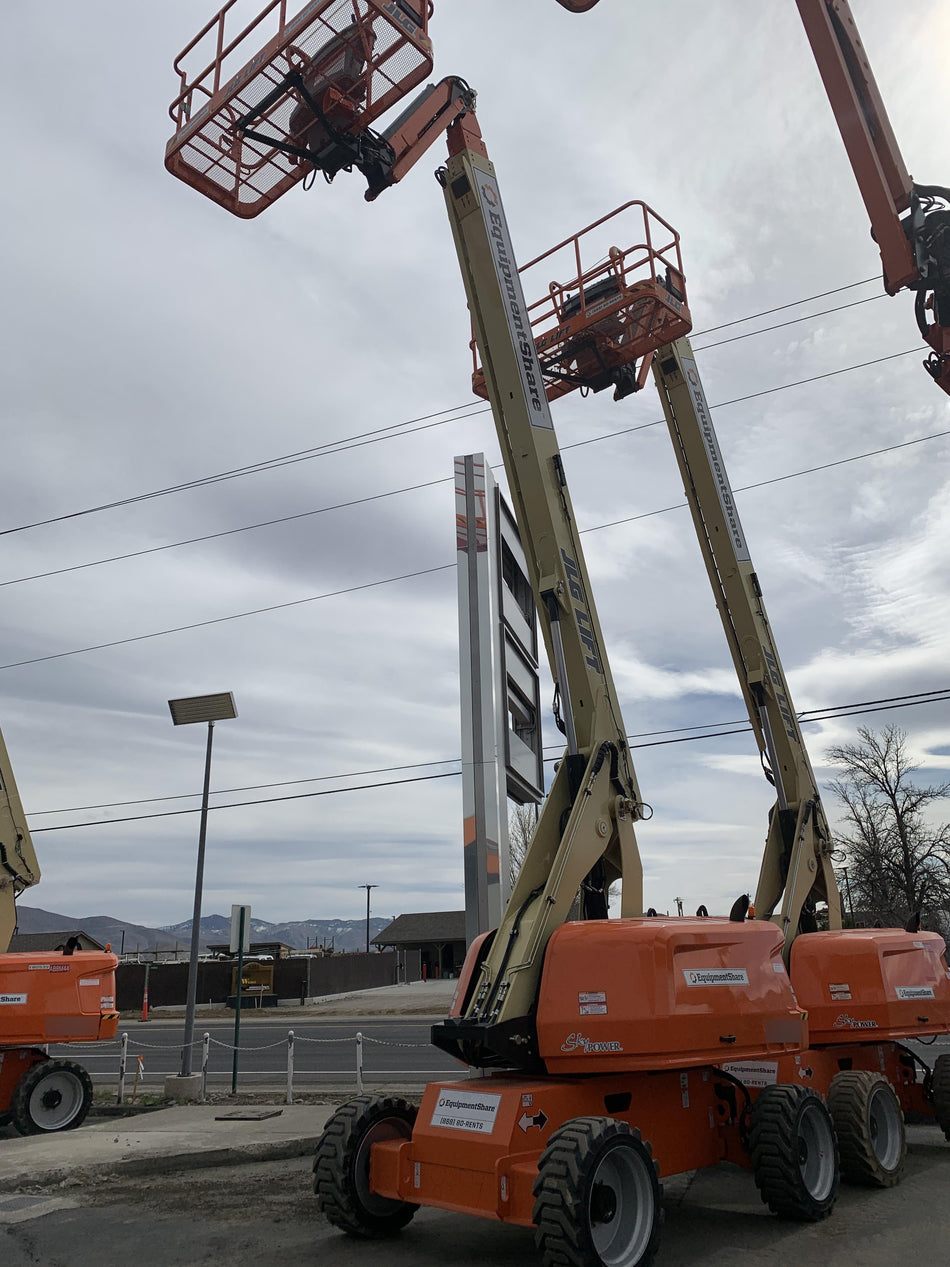 2022 JLG 660SJ