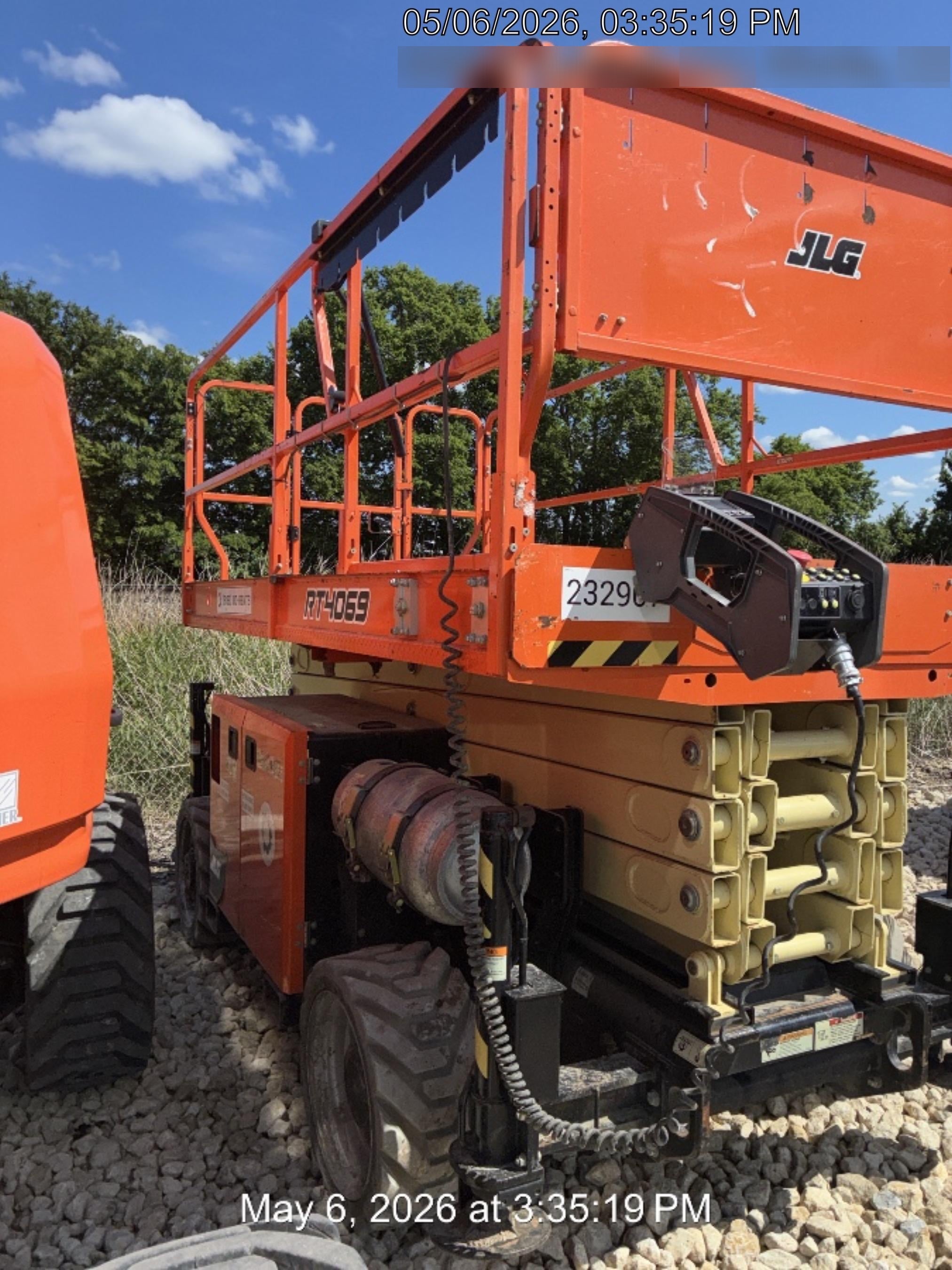2022 JLG RT4069