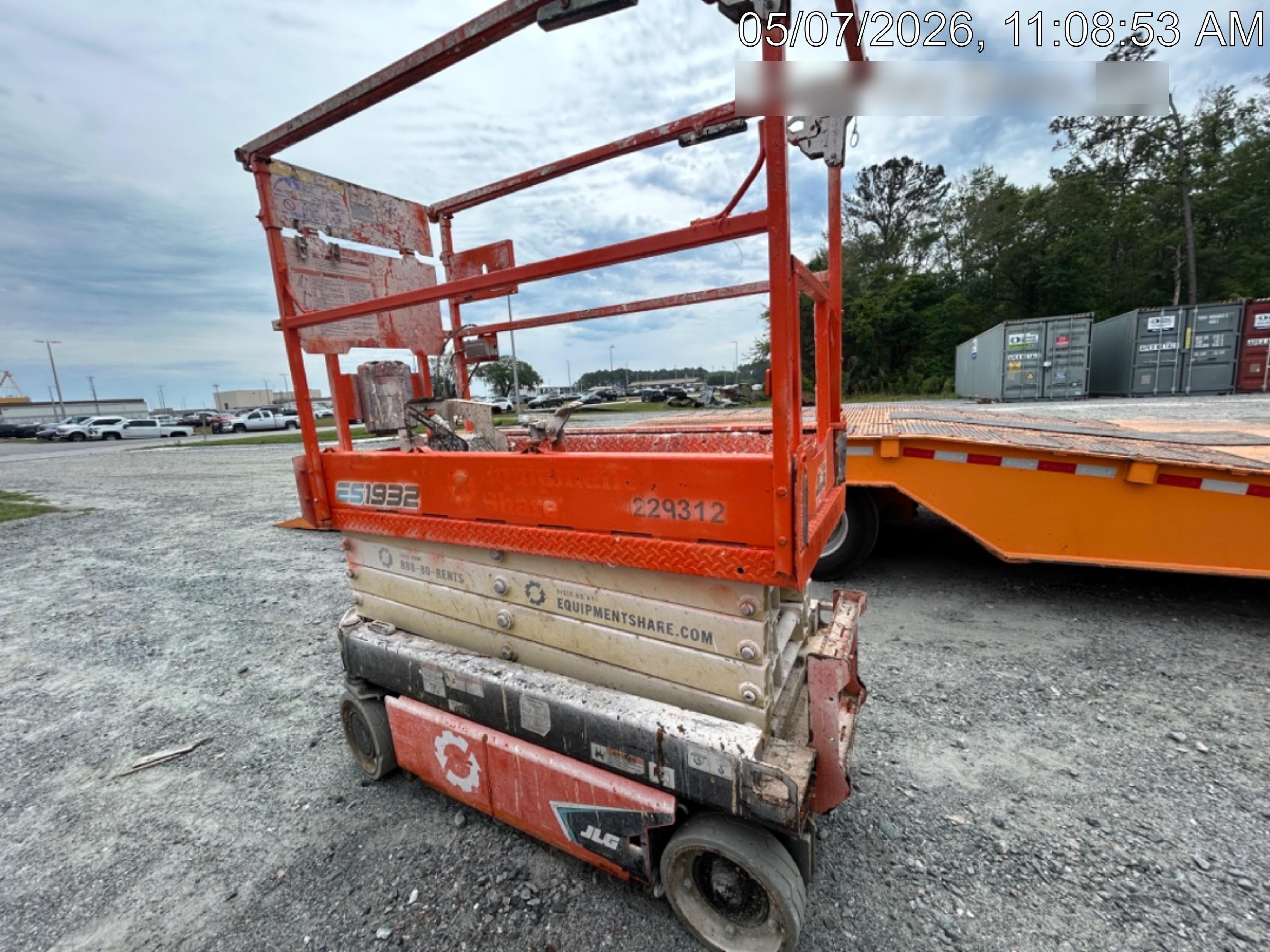 2022 JLG ES1932