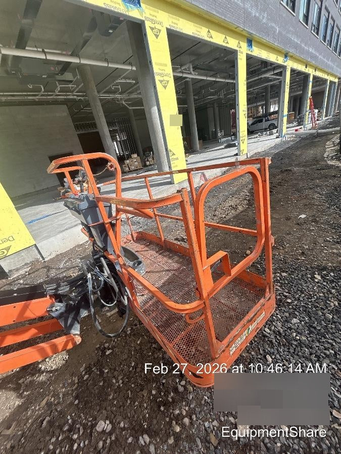 2020 JLG 660SJ