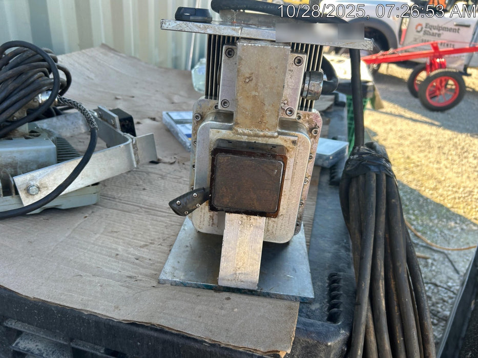 2022 WORKSITE LIGHTING PetroPRO Handy 24639