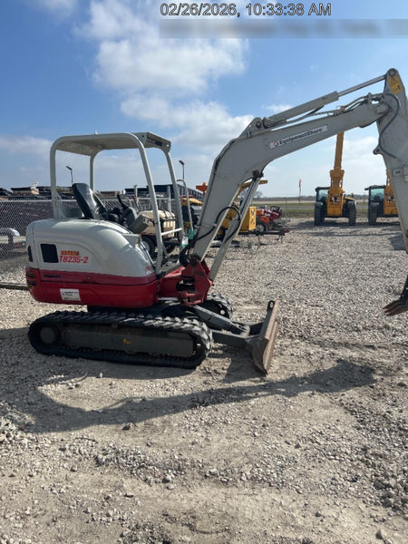 2022 TAKEUCHI TB235-2R