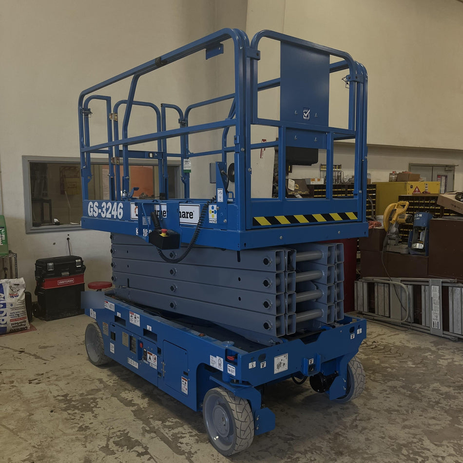 2023 GENIE GS-3246