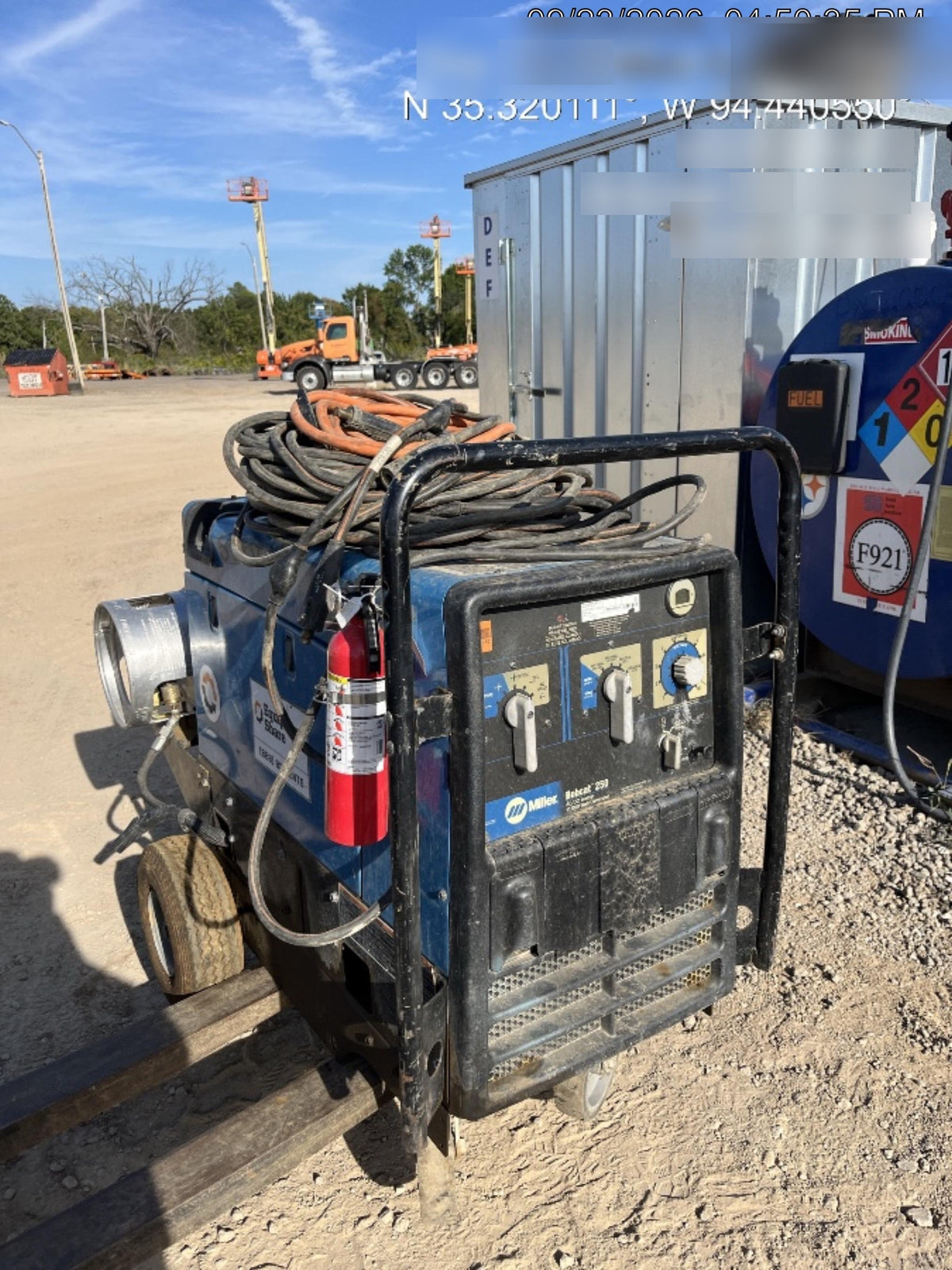 2019 Miller Electric BOBCAT 250 951600 PKG-250 amp Propane Welder, Standard w/Running Gear, Bracket, Hose"250 amp Propane Welder, Standard w/Running Gear, Bracket, Hose