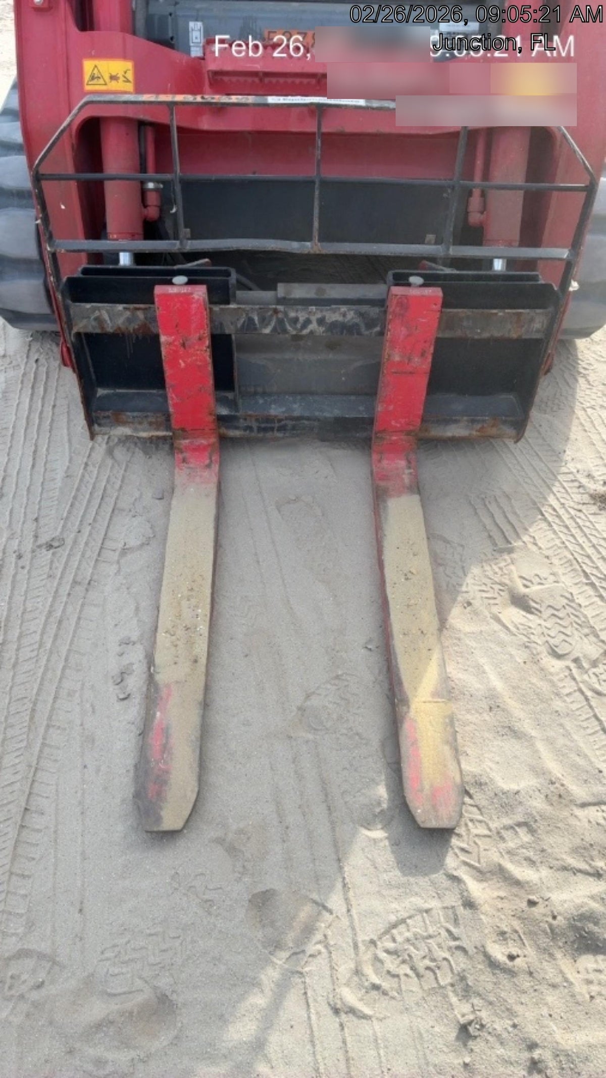 2024 ARROW MATERIAL HANDLING 24" Pallet Fork Frame