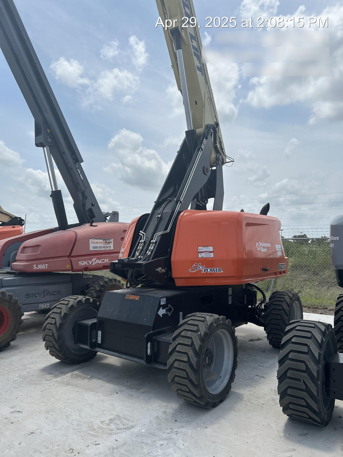 2024 JLG 660SJ