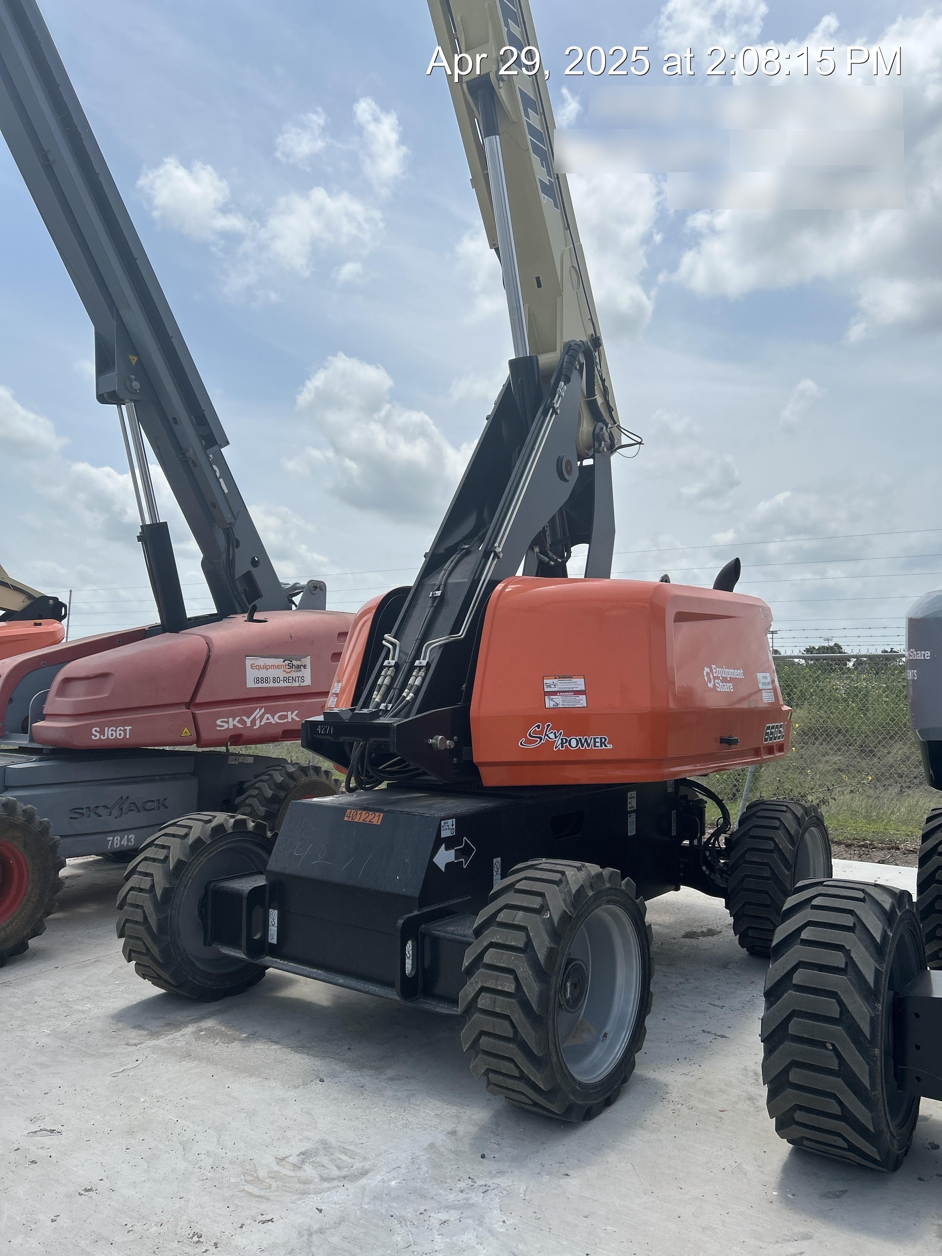 2024 JLG 660SJ
