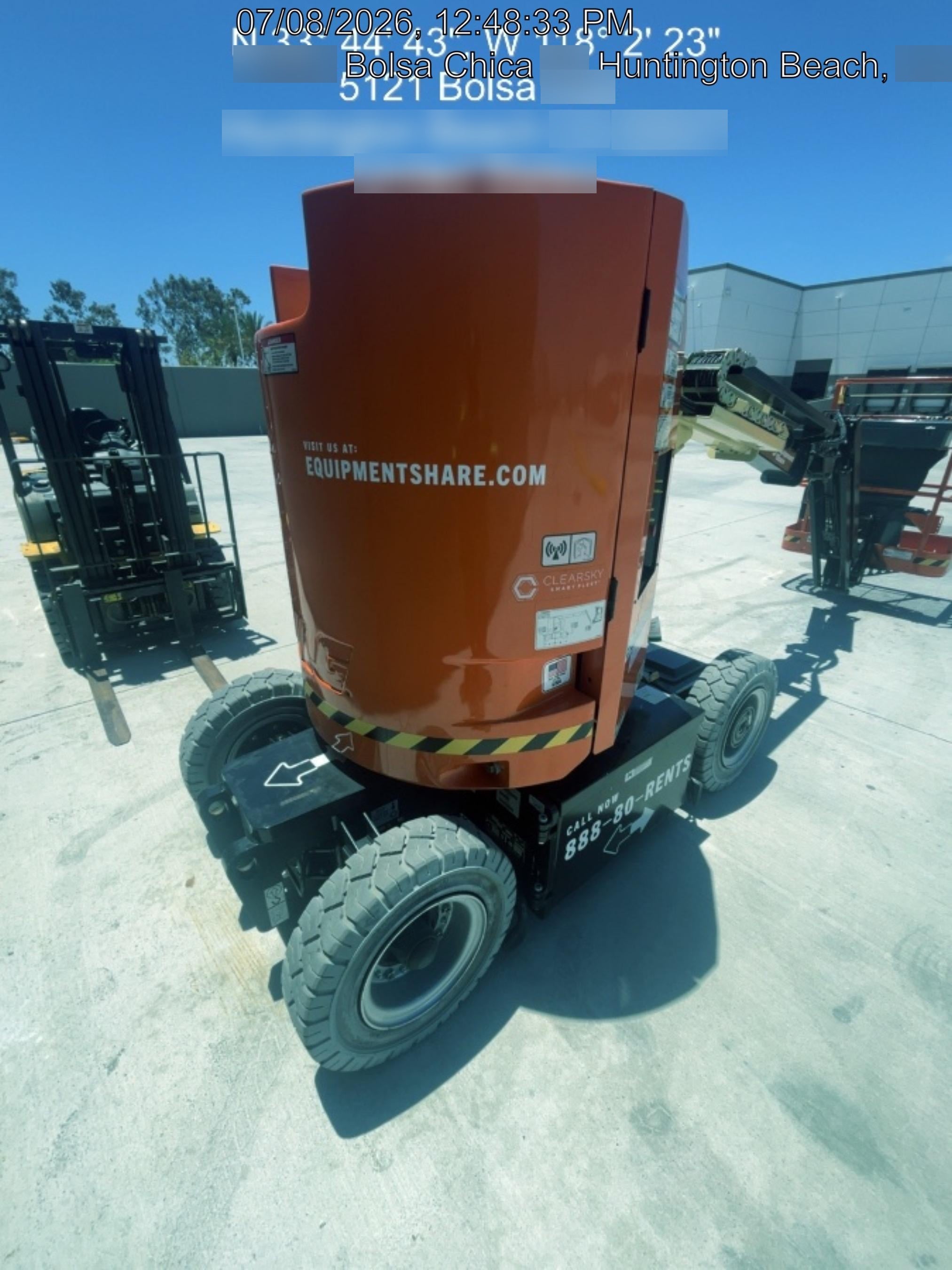 2025 JLG E300AJP