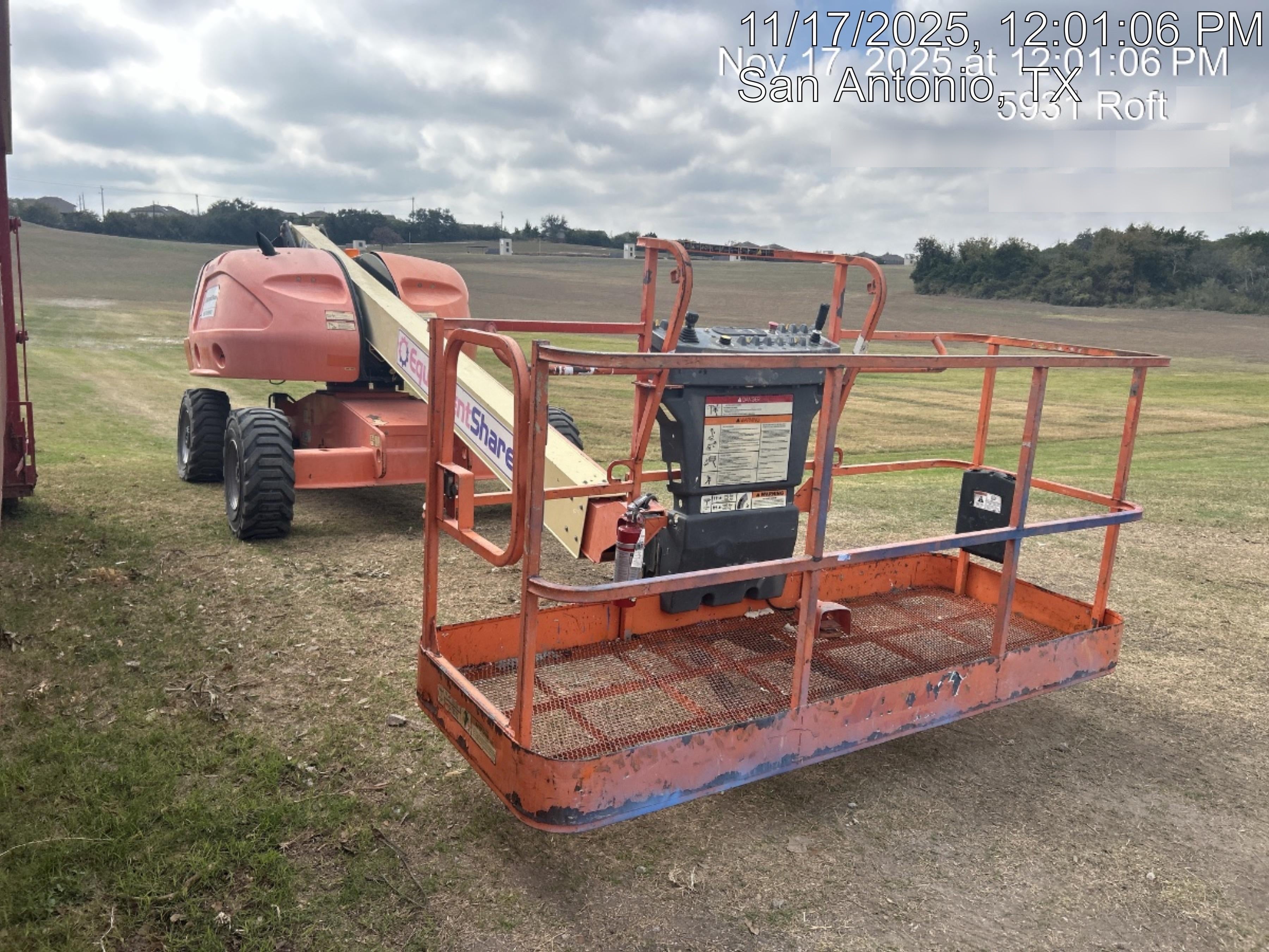 2006 JLG 400S