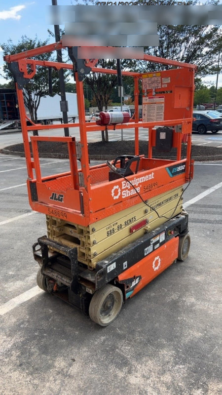 2025 JLG ES1932