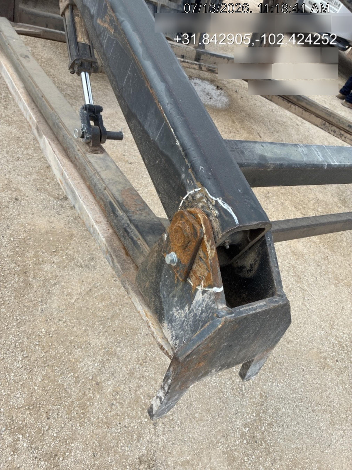 2024 ARROW MATERIAL HANDLING 049PG