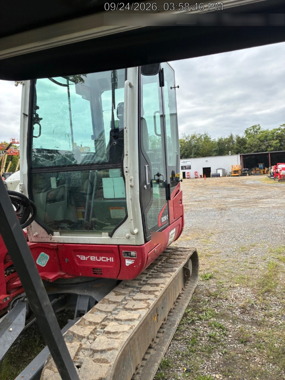 2020 TAKEUCHI TB250-2C