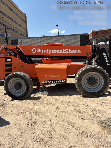 2022 SKYTRAK 8042