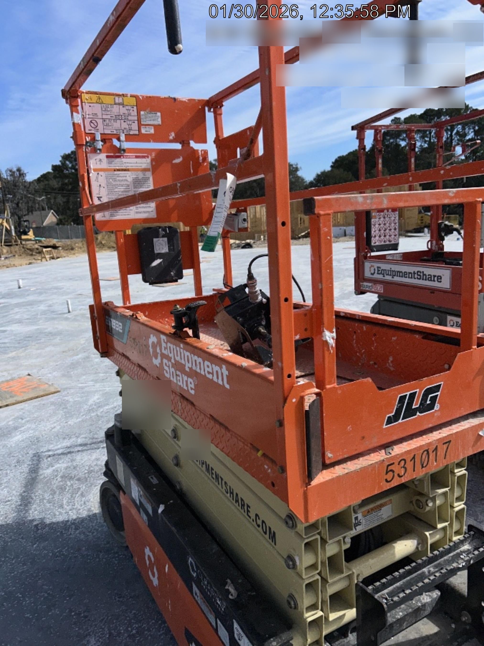 2025 JLG ES1932