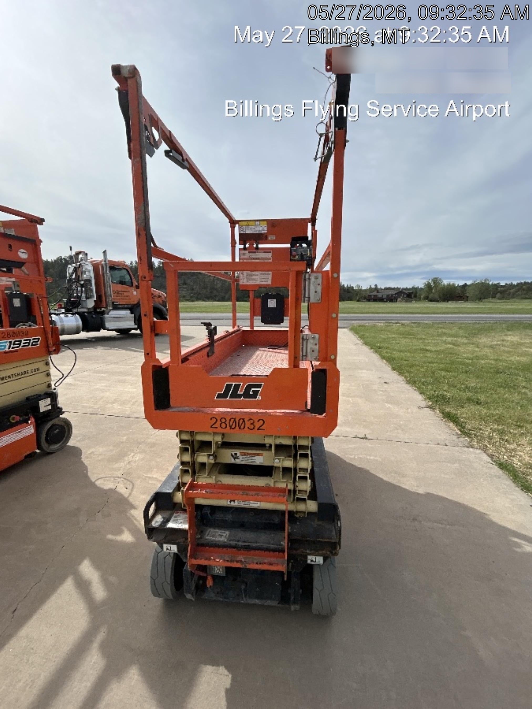2022 JLG ES1932