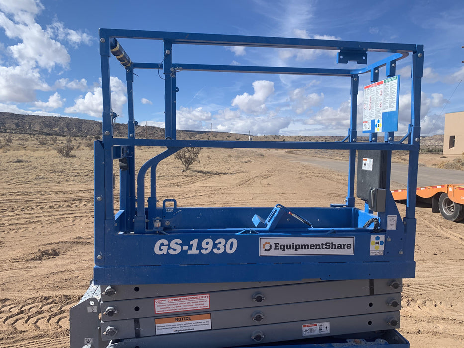 2020 Genie GS-1930 Solid Non Marking Tires, Beacon, Folding rails with half height swing gate