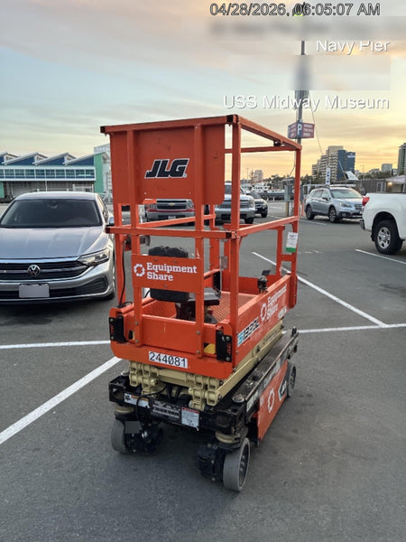 2022 JLG ES1330L