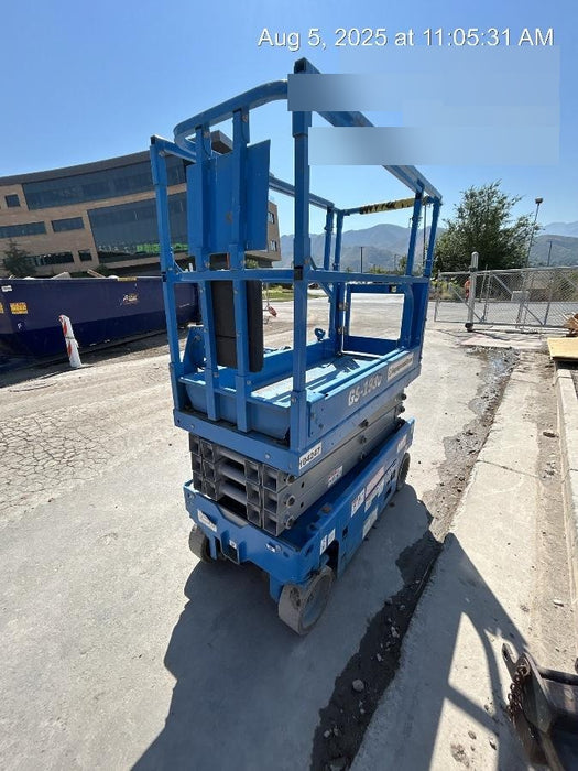 2020 Genie GS-1930 Solid Non Marking Tires, Beacon, Folding rails with half height swing gate, 800W Inverter