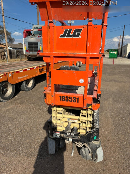 2021 JLG ES1932