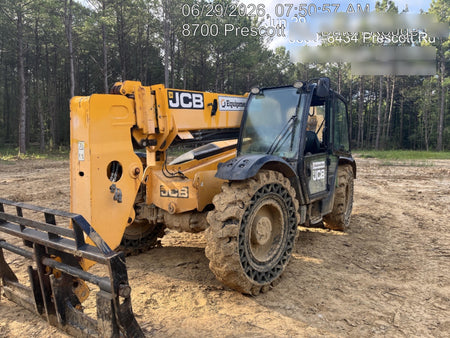2019 JCB 509-42 Cab/Heat/Air, 74 HP, Solid Tires, STD Worklight, Beacon, Aux Hydraulics, Lifting Eye, Back up Alarm w/66" Carriage/60" Forks