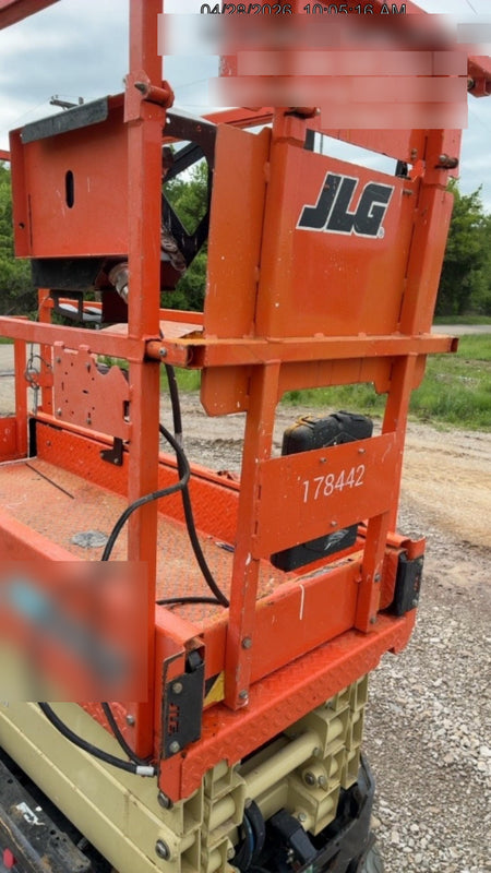 2021 JLG ES1932